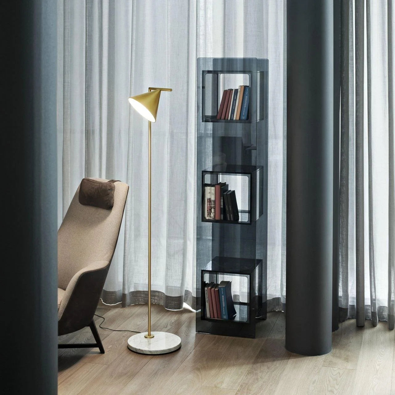 Lampadaire Doré Pied Acier & Base Marbre — Abat-jour Conique Style Classique | CANNE™