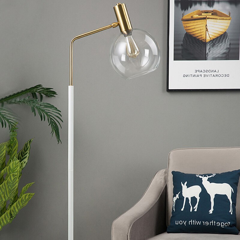 Lampadaire de lecture vertical en verre avec col orientable, design moderne en acier, verre et marbre, parfait pour salons, bureaux et coins lecture.