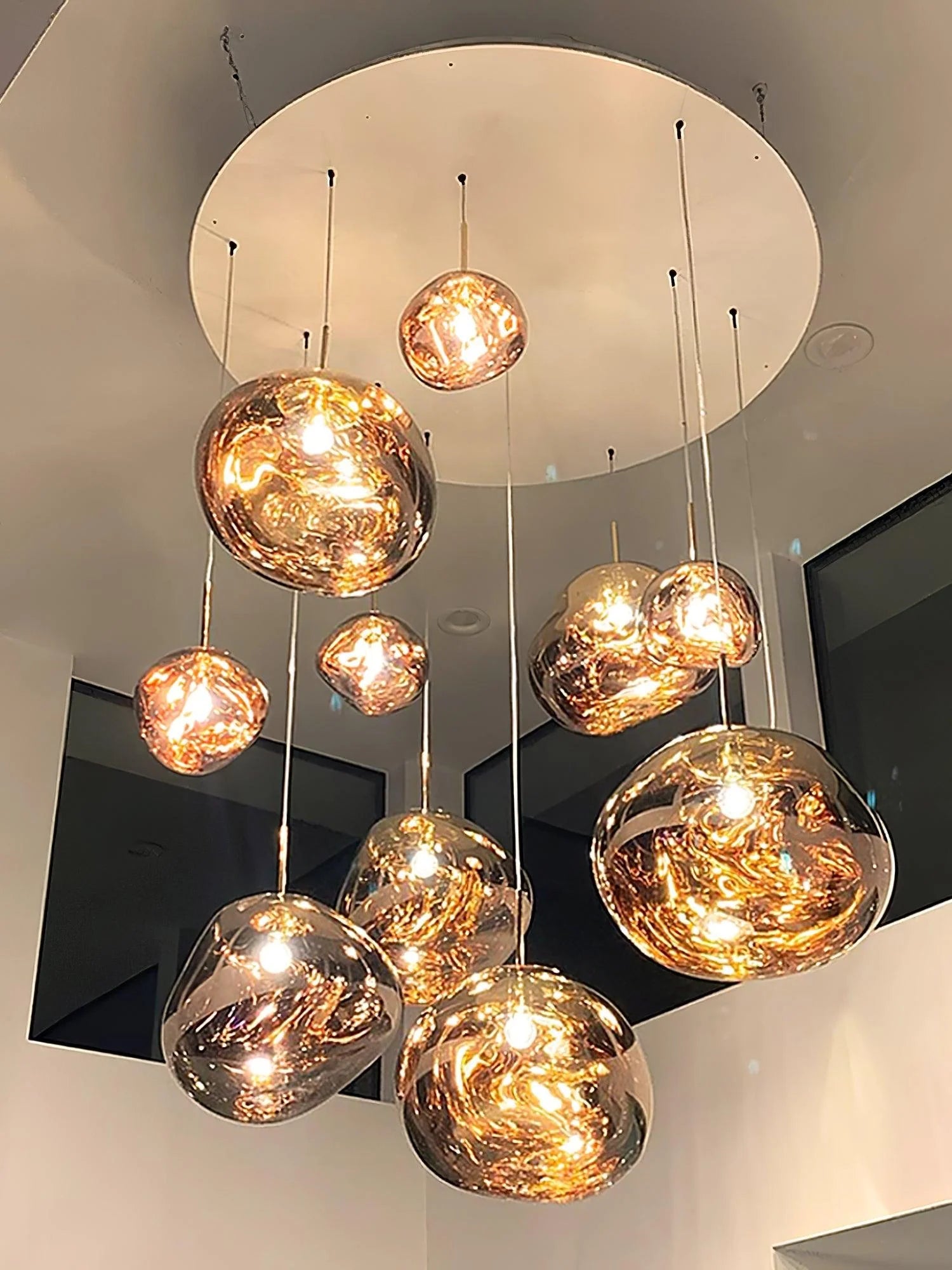 Suspension Design Verre Effet Lave Métallique pour Salon & Salle à Manger | LAVE™