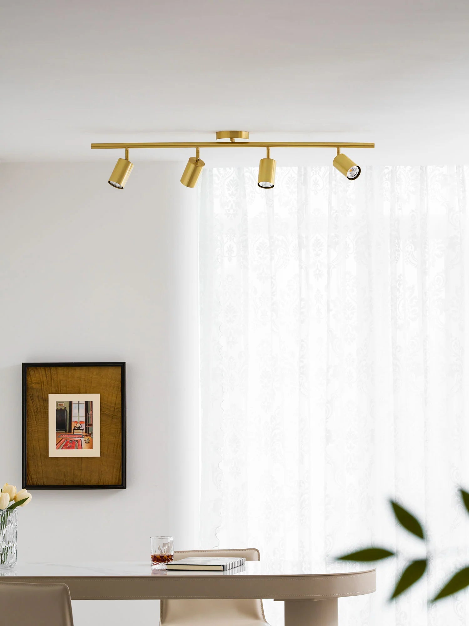 Plafonnier à Projecteurs Orientables en Laiton — Rampe Lumineuse Style Moderne | VISEUR™