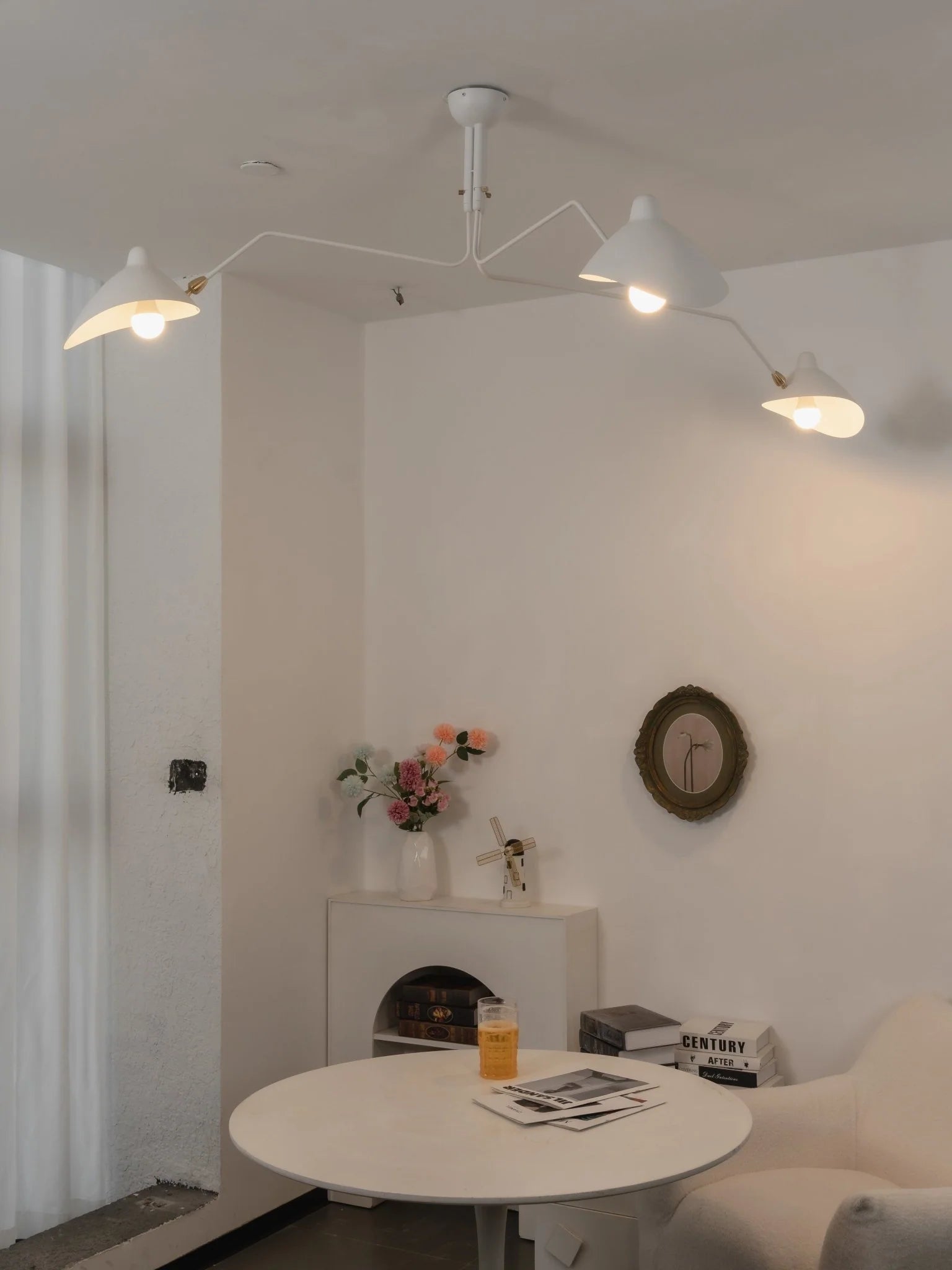 Plafonnier Design Multi-Bras Sculptural Noir & Blanc pour Salon & Salle à Manger | PIEUVRE™
