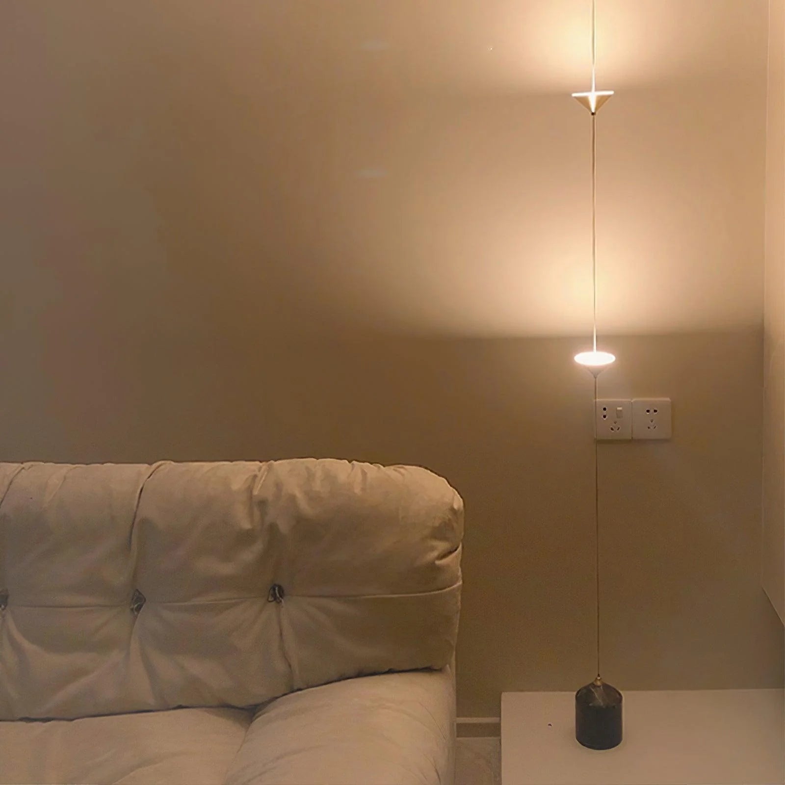 Lampadaire Design Colonne Multi-Têtes Or & Noir pour Salon & Bureau | COLONNE™