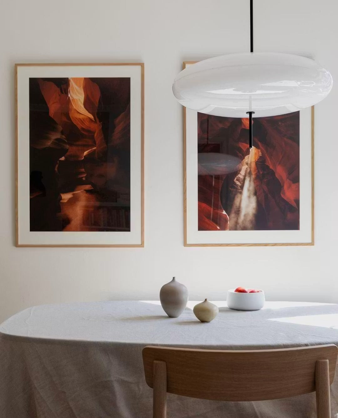 Suspension Design Soucoupe en Opaline et Métal — L'ORBITA™