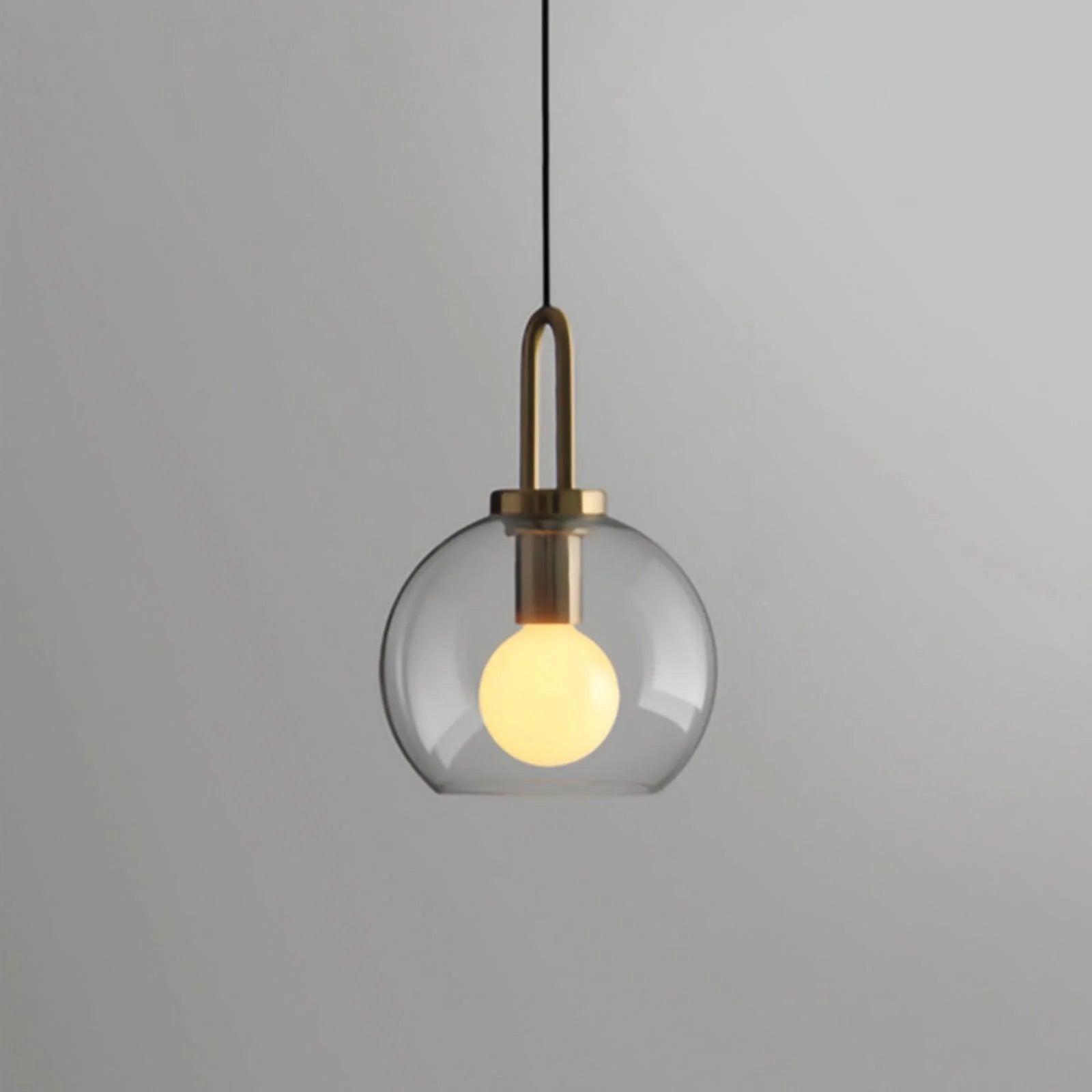 Suspension Boule en Verre Soufflé — Lustre Style Nordique | FLACON™