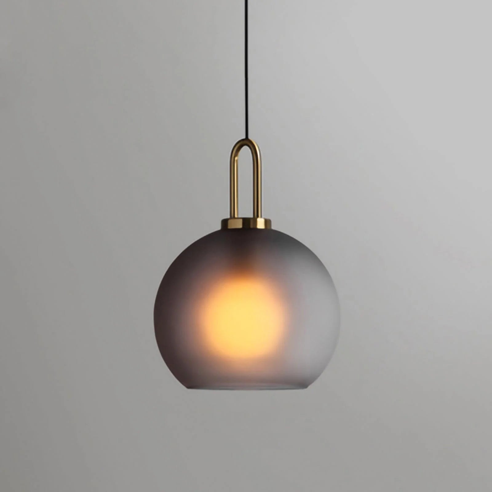 Suspension Boule en Verre Soufflé — Lustre Style Nordique | FLACON™