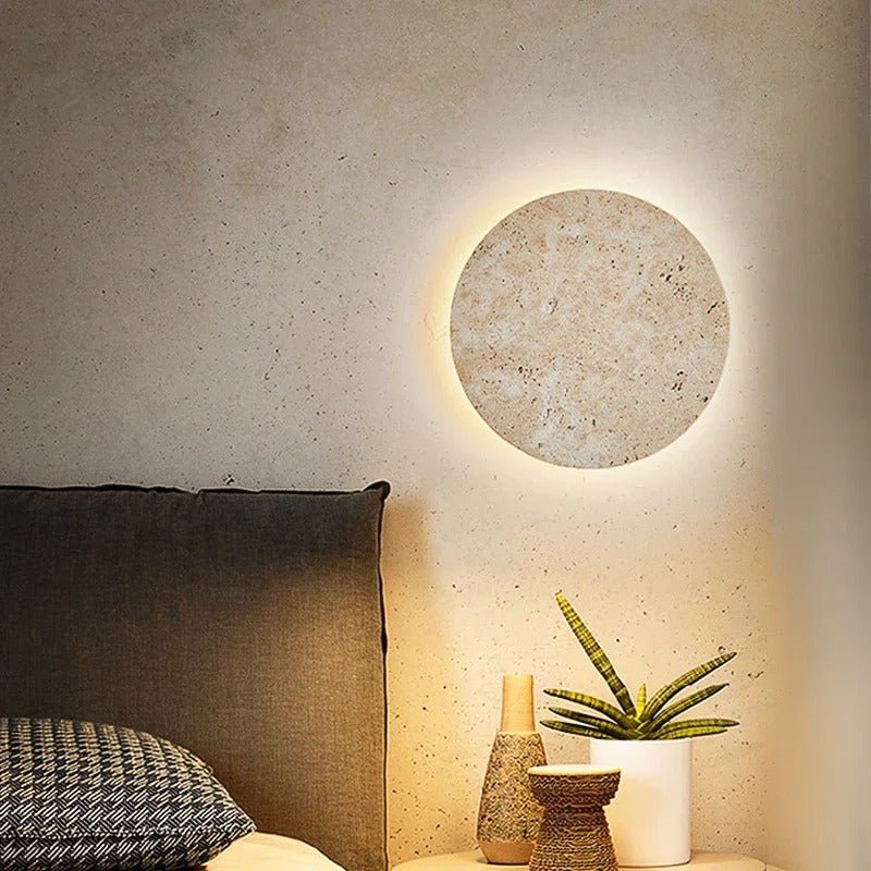 Applique Murale Disque en Travertin Naturel — Halo LED Rétroéclairé Wabi-Sabi | HALO™ - Lampes Design