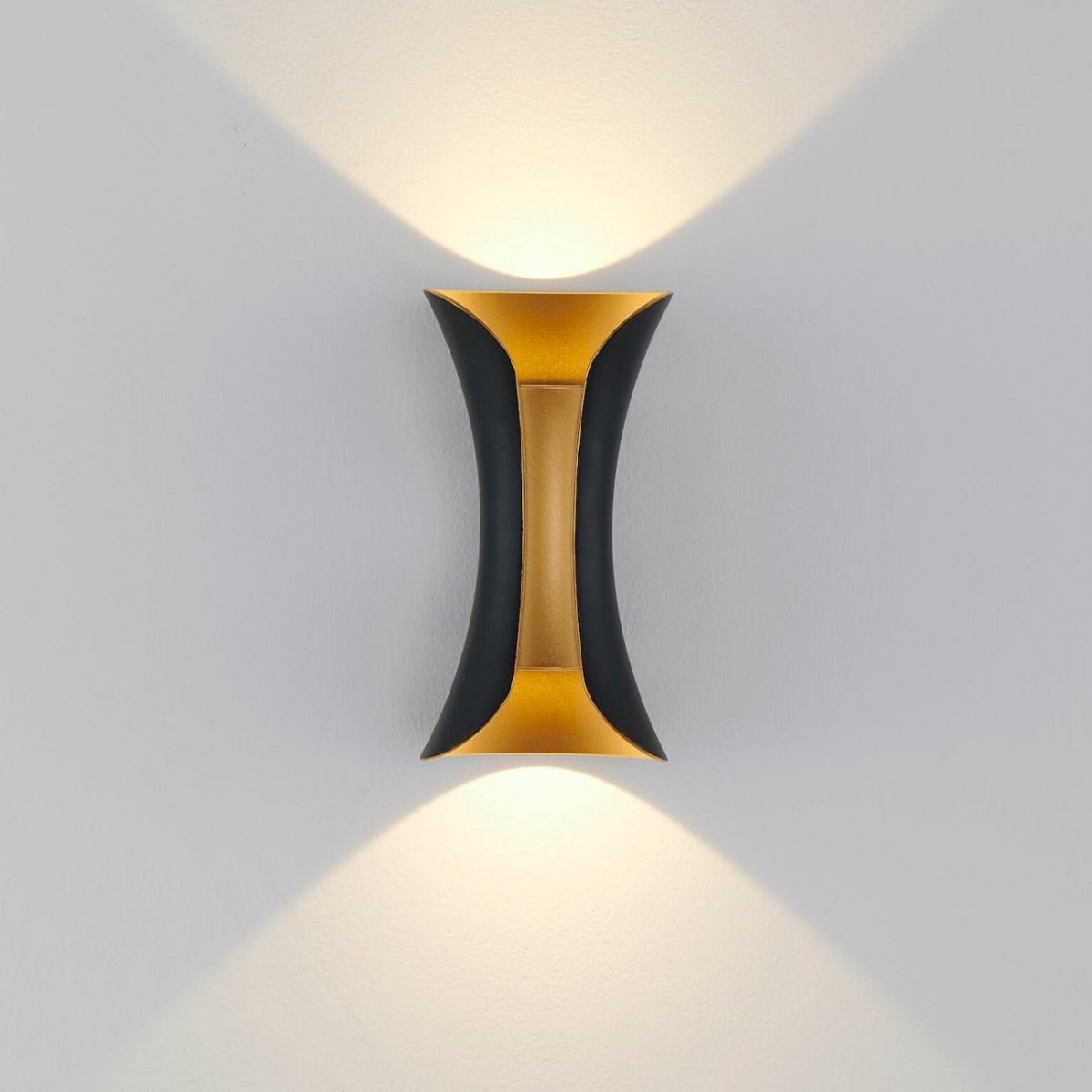 Applique Murale Double Faisceau LED en Aluminium Noir et Doré pour Salon ou Couloir | LEDS™ - Lampes Design
