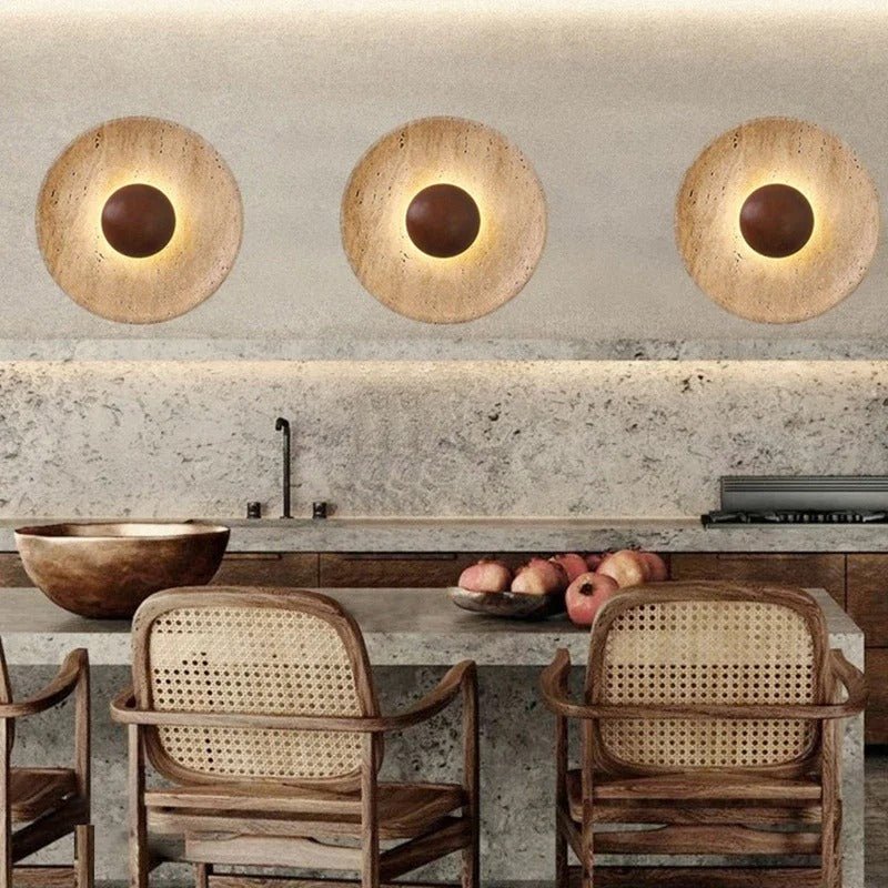 Applique Murale en Travertin et Bois Massif — Disque Lumineux Wabi-Sabi | TIVOLI™ - Lampes Design