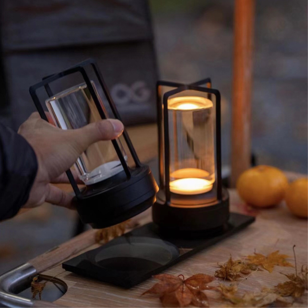 petite lampe de table Christel au design compact avec éclairage puissant