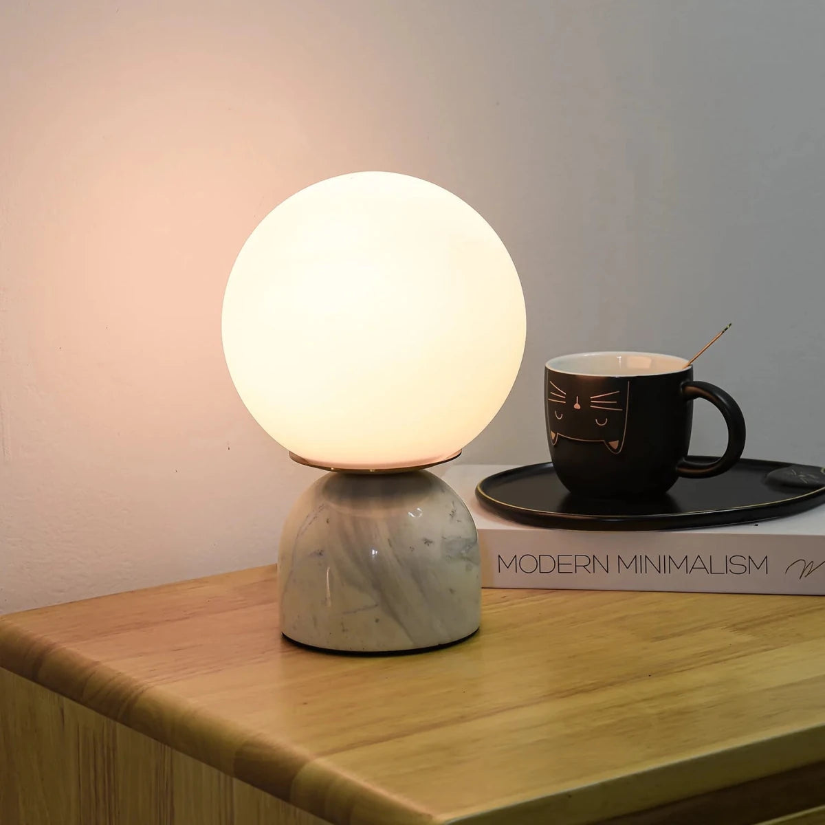 Lampe de Chevet Globe en Verre & Socle en Marbre | SATURNE™ - Lampes Design
