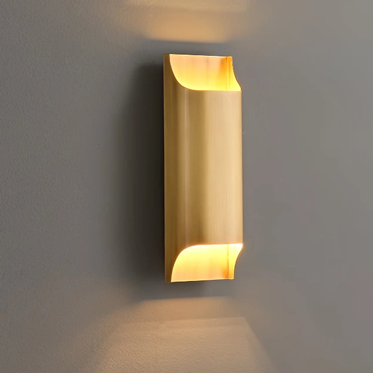 Applique Murale Minimaliste en Laiton — Lampe Murale Style Cottage | TRINGLE™