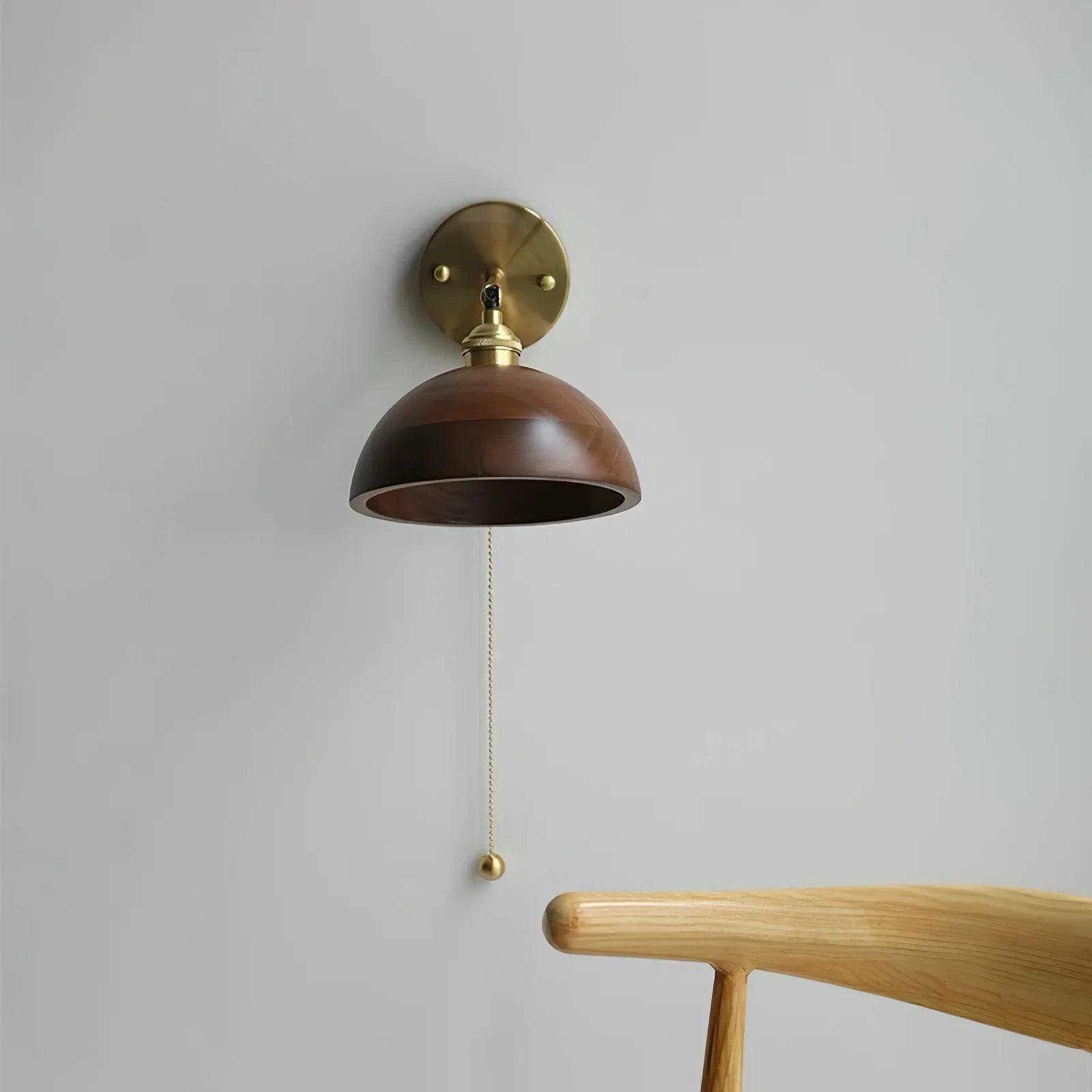 Applique Murale Cône en Bois de Noyer et Laiton — Style Edison Vintage | CHAPEAU™