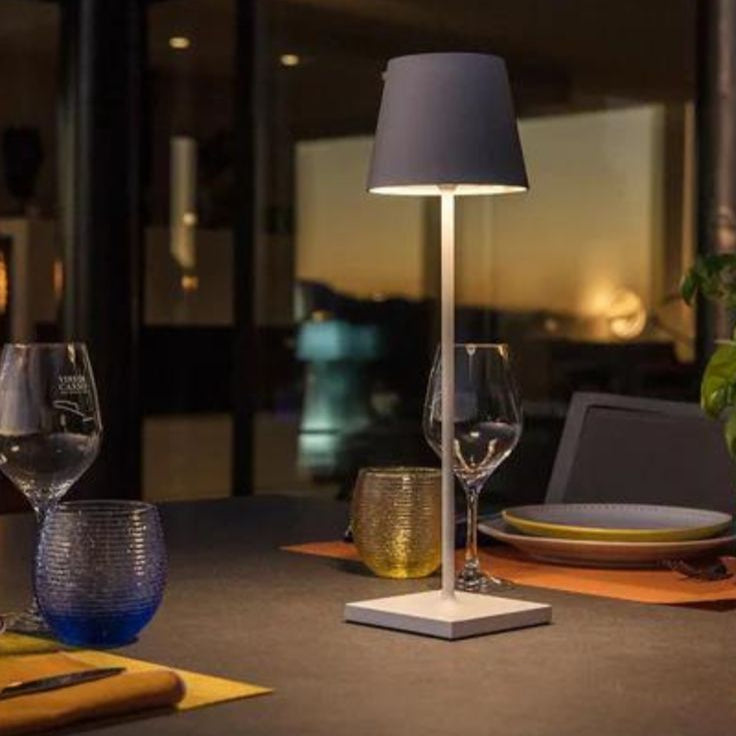 lampe de table élégante Jazzig sans fil avec design moderne et lumière d’ambiance