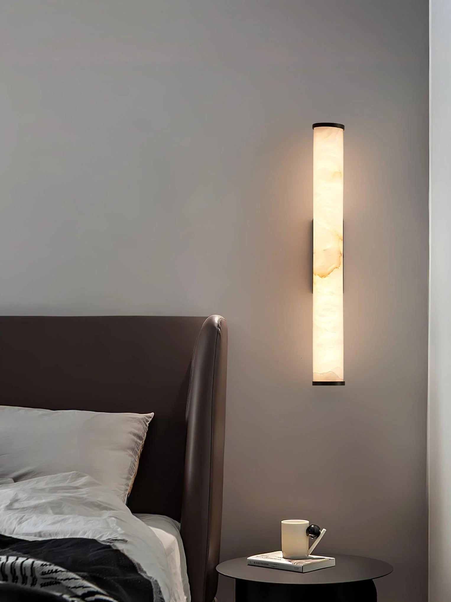 Applique Murale en Pierre Imitation Marbre & Cuivre — Lampe Barre Style Moderne Neutre | CALCAIRE™