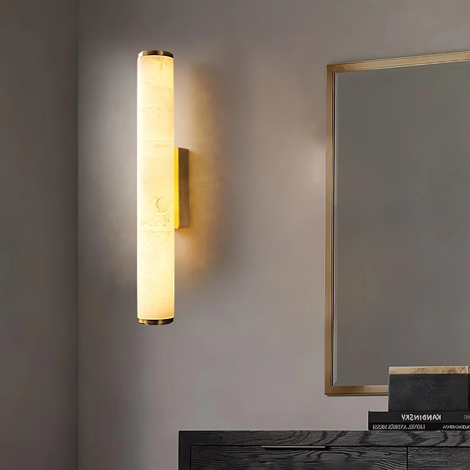 Applique Murale en Pierre Imitation Marbre & Cuivre — Lampe Barre Style Moderne Neutre | CALCAIRE™