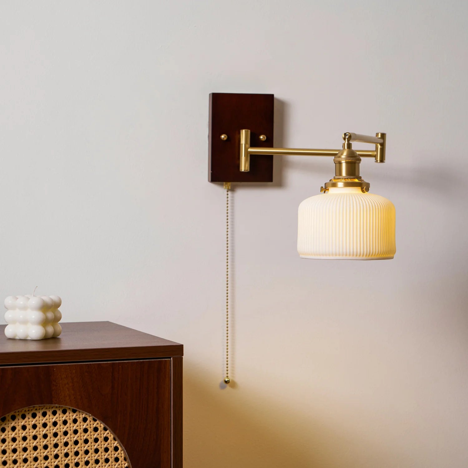 Applique Murale à Bras Articulé Noyer & Cuivre — Lampe Chevet Style Moderne | LIANE™