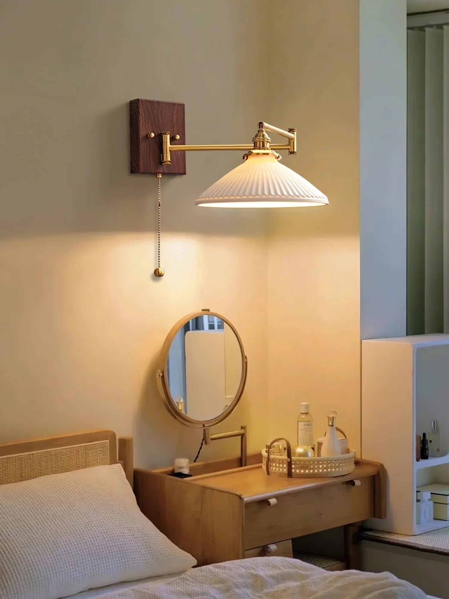 Applique Murale à Bras Articulé Noyer & Cuivre — Lampe Chevet Style Moderne | LIANE™