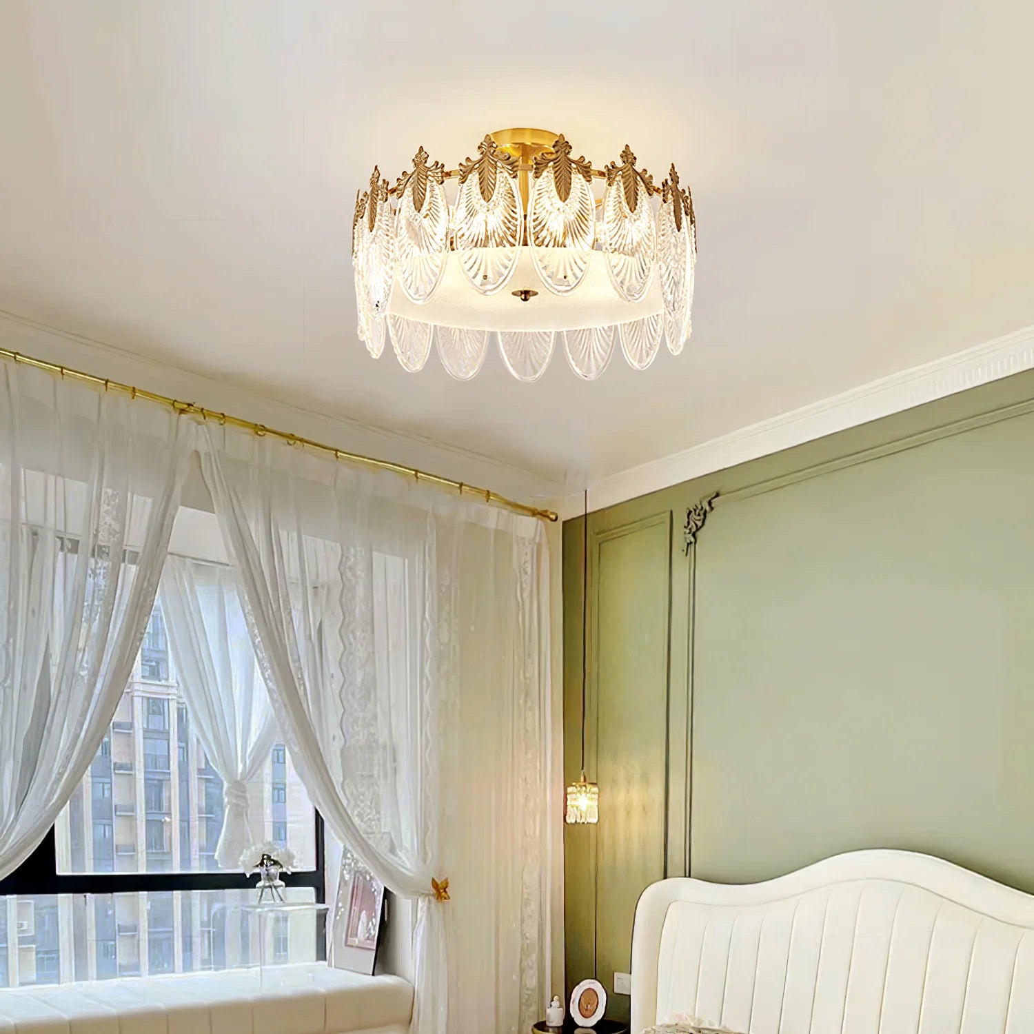 Plafonnier Feuilles de Verre Façon Paon — Lustre Art Déco Style Français | PAON™