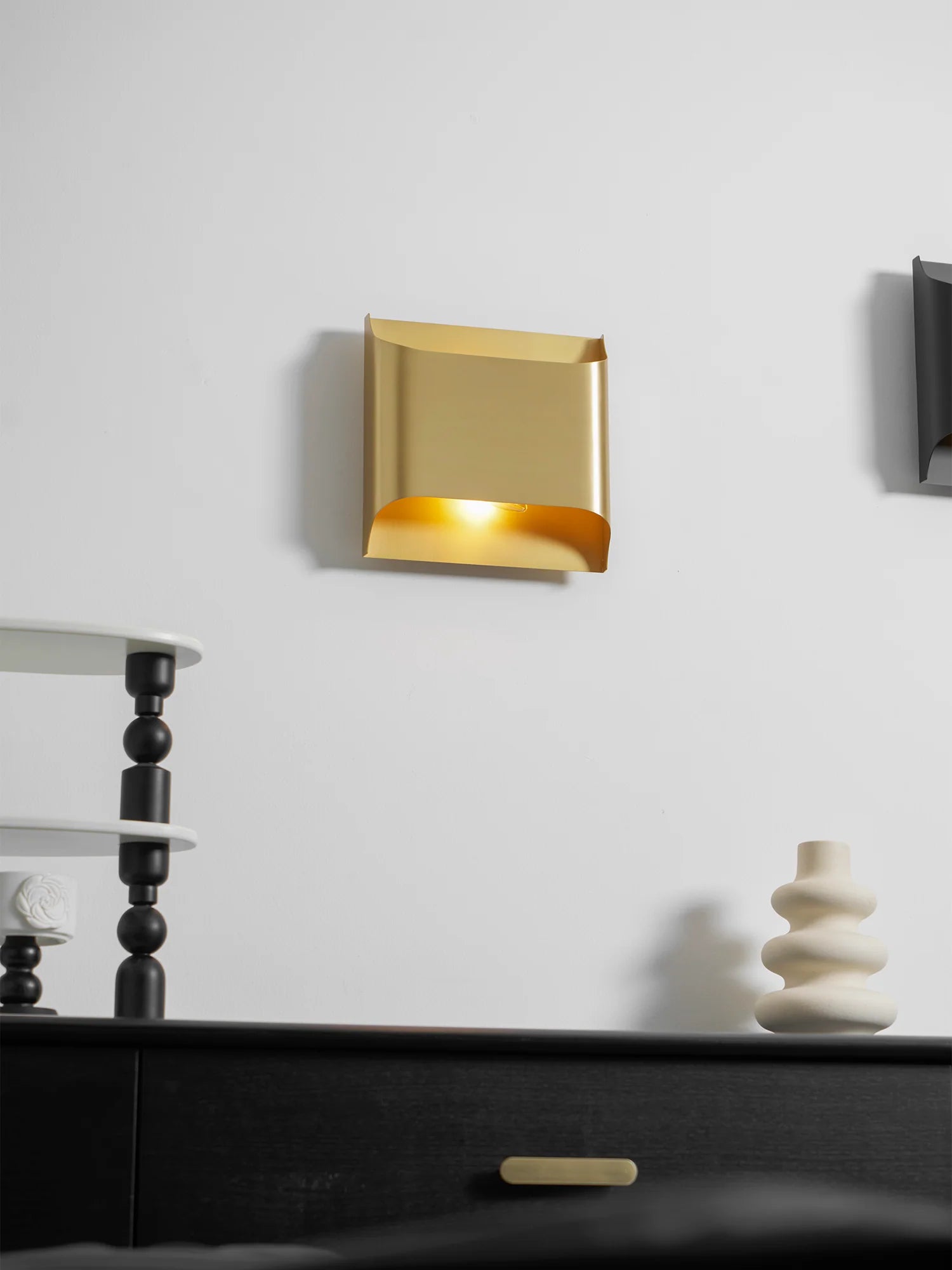 Applique Murale Minimaliste en Laiton — Lampe Murale Style Cottage | TRINGLE™