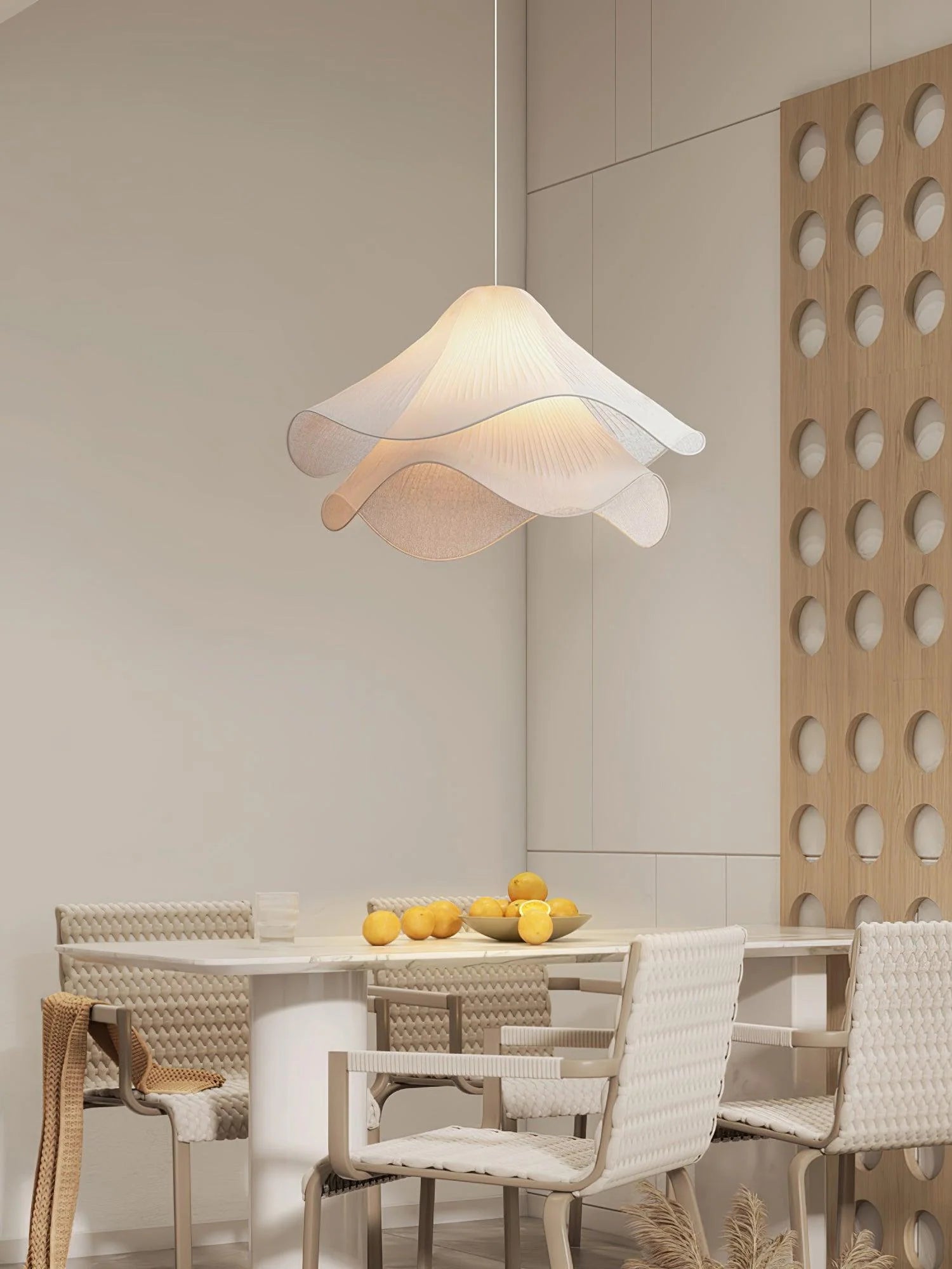 Suspension Pétales en Tissu Froncé — Lampe Style Français Crème | VOLANT™