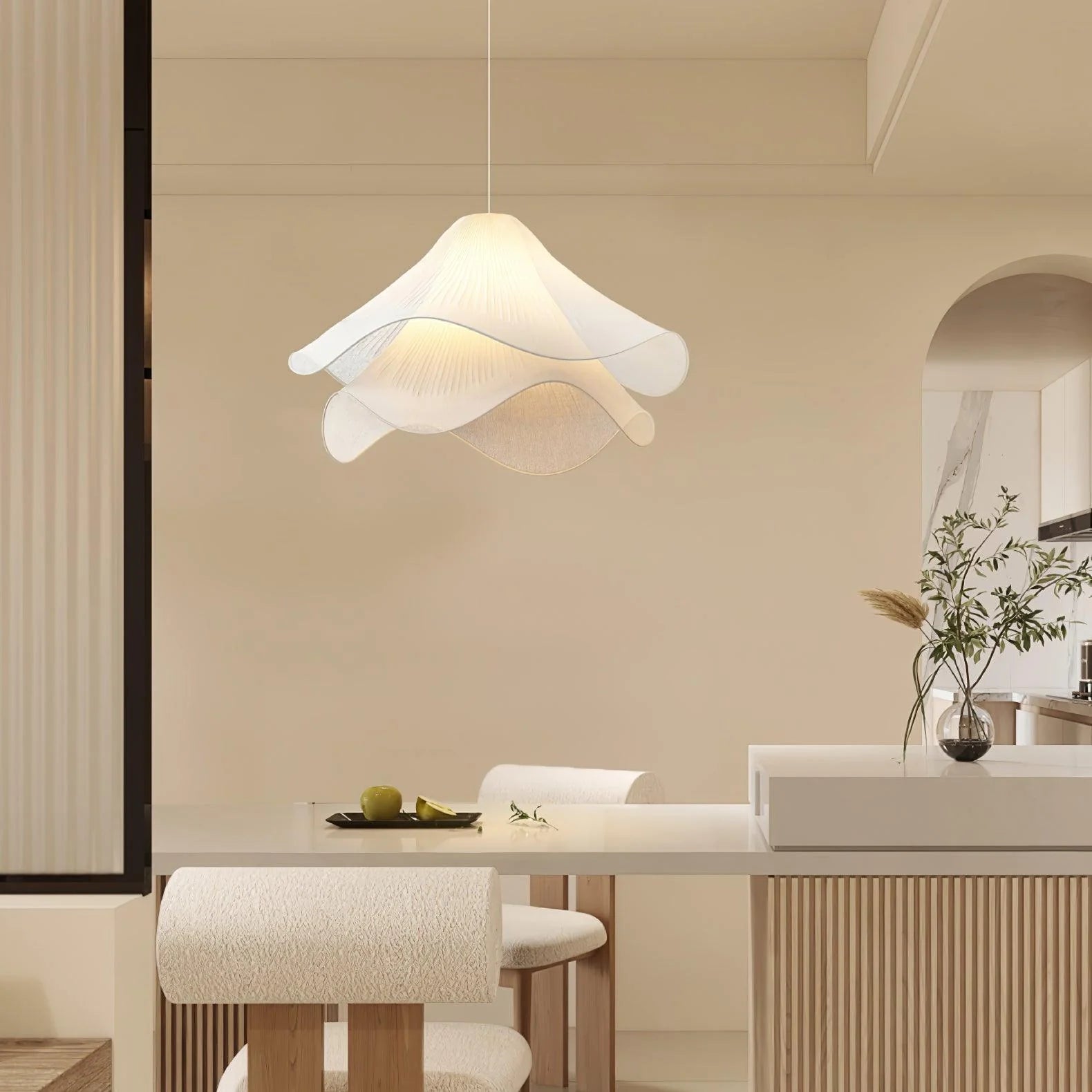 Suspension Pétales en Tissu Froncé — Lampe Style Français Crème | VOLANT™