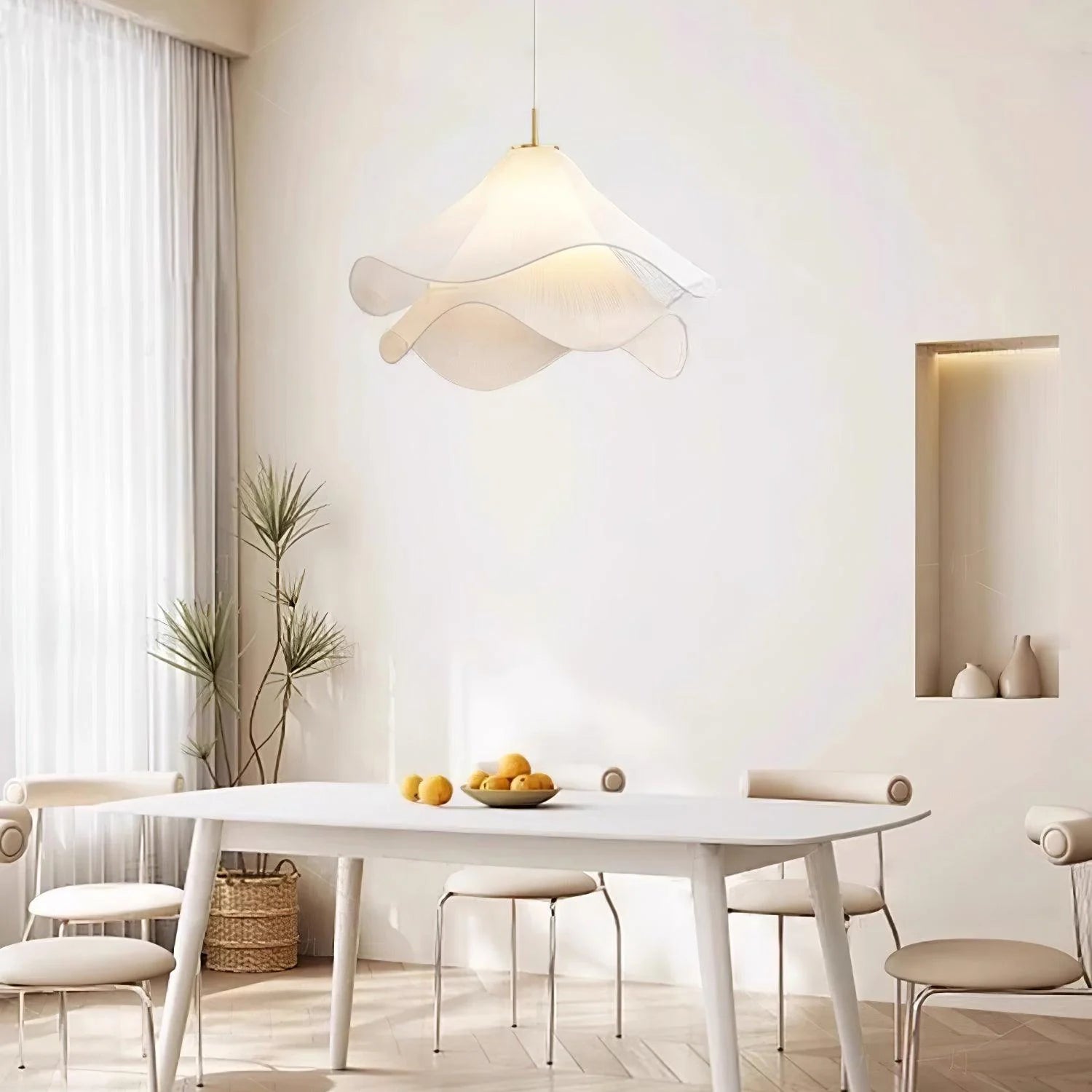 Suspension Pétales en Tissu Froncé — Lampe Style Français Crème | VOLANT™