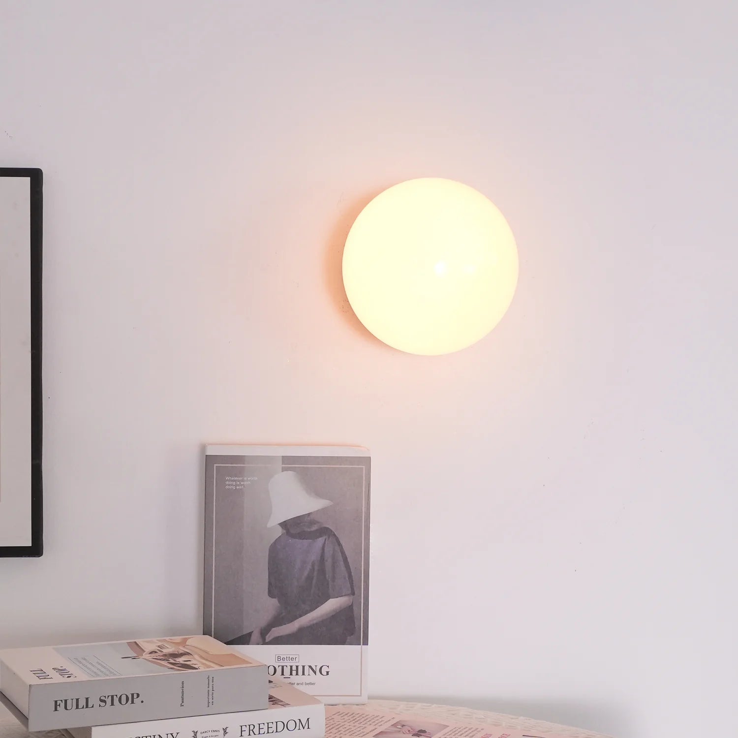 Applique Murale Globe en Verre Coloré — Lampe Murale Style Simple | PASTILLE™
