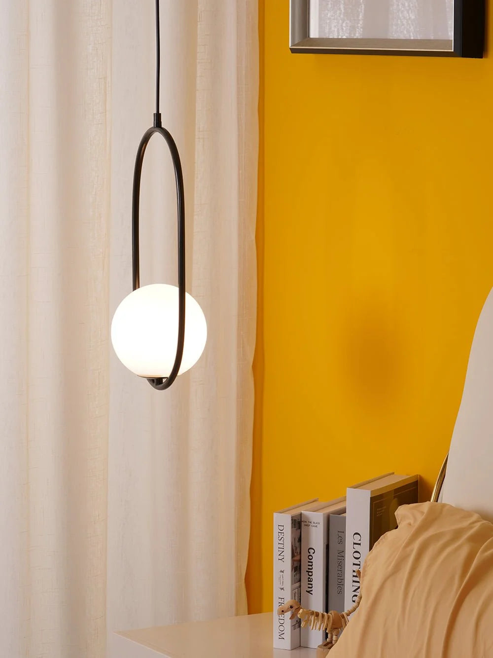 Suspension Boule de Verre & Tige Métal — Petit Lustre Style Bar Minimaliste | GOUTTELETTE™