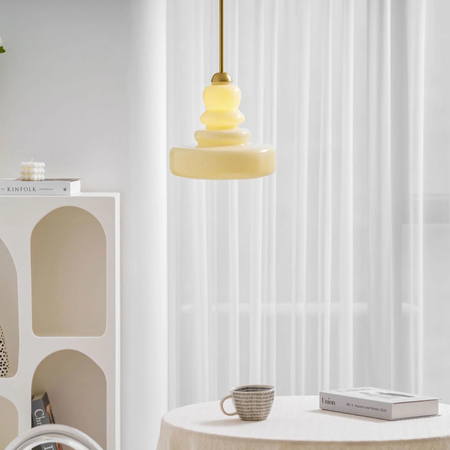 Suspension Cloche en Verre Teinté — Lustre Style Bauhaus Post-Moderne | CLOCHE™