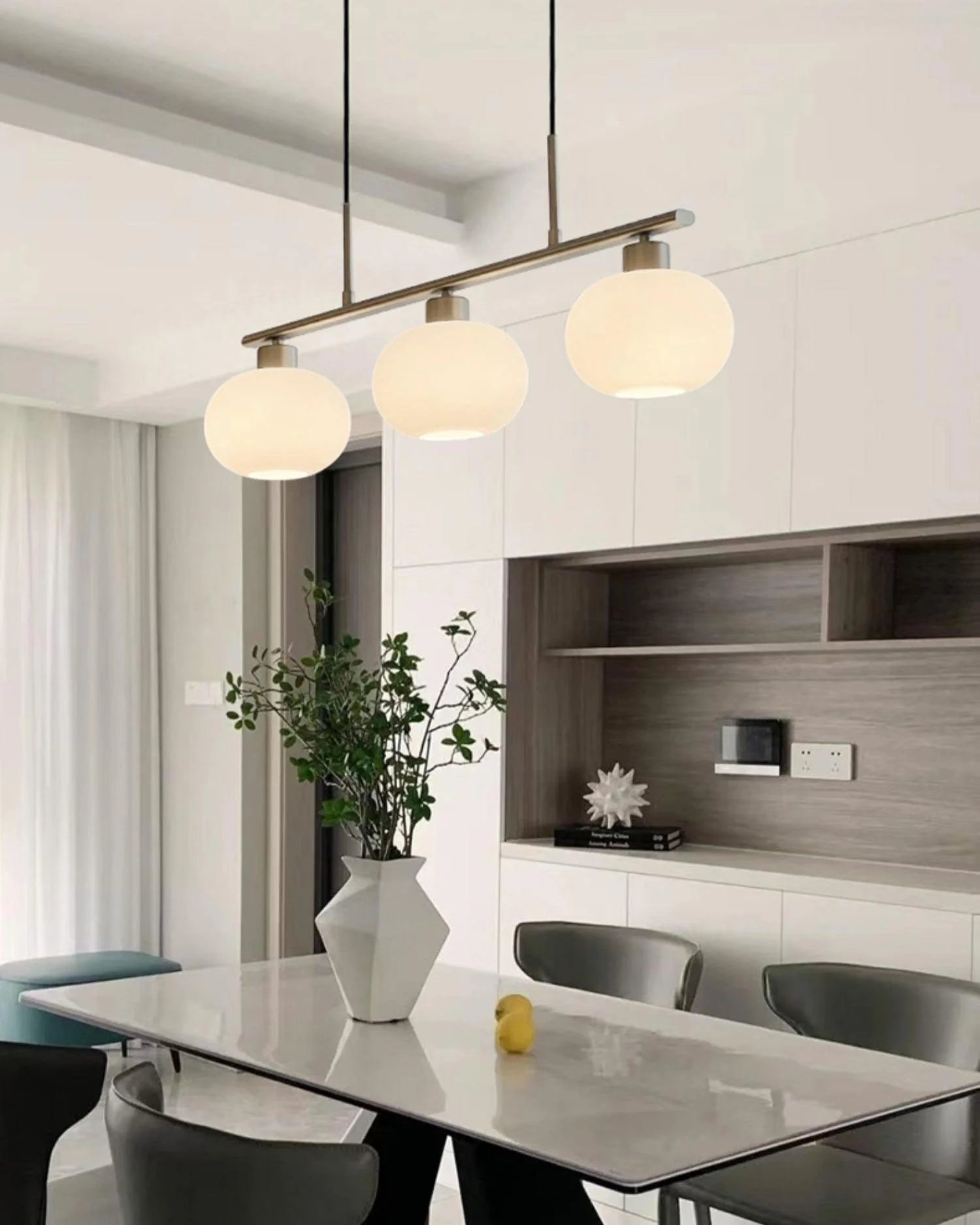 Suspension Globes en Verre Dépoli — Lustre 3 Bras Style Nordique | KAKI™