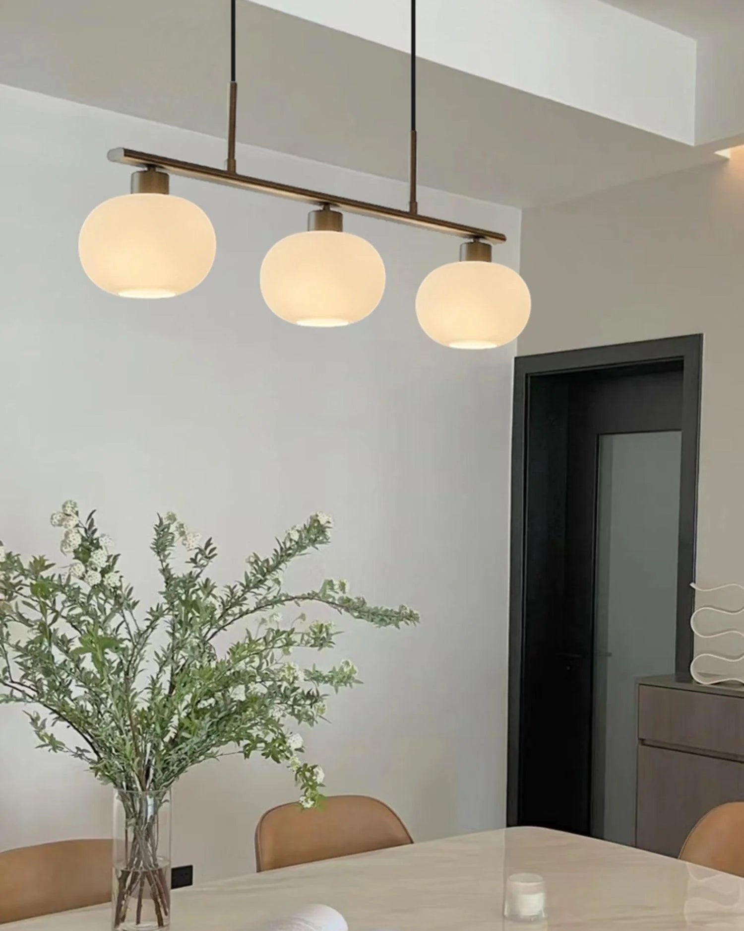 Suspension Globes en Verre Dépoli — Lustre 3 Bras Style Nordique | KAKI™