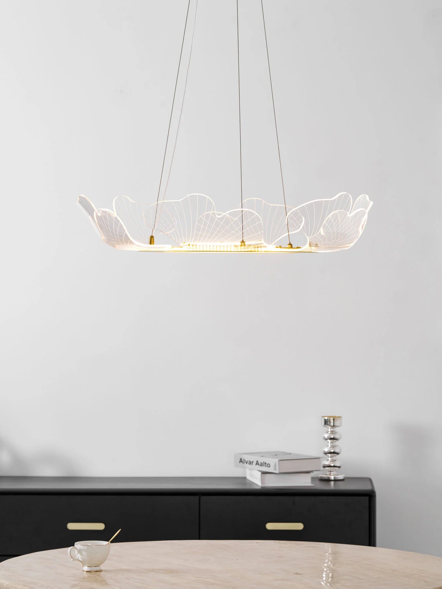 Suspension Anneau en Acrylique Façon Pétales — Lustre Style Art Déco | AURÉOLE™