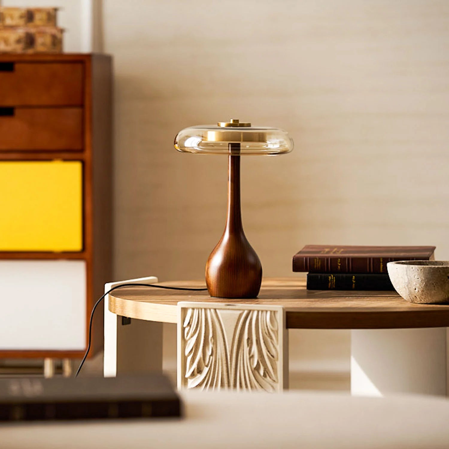 Lampe de Chevet Dôme en Verre & Pied en Bois Style Rétro | CALICE™