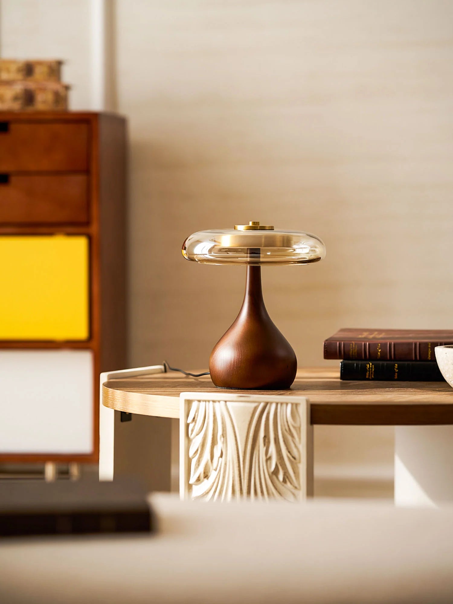 Lampe de Chevet Dôme en Verre & Pied en Bois Style Rétro | CALICE™