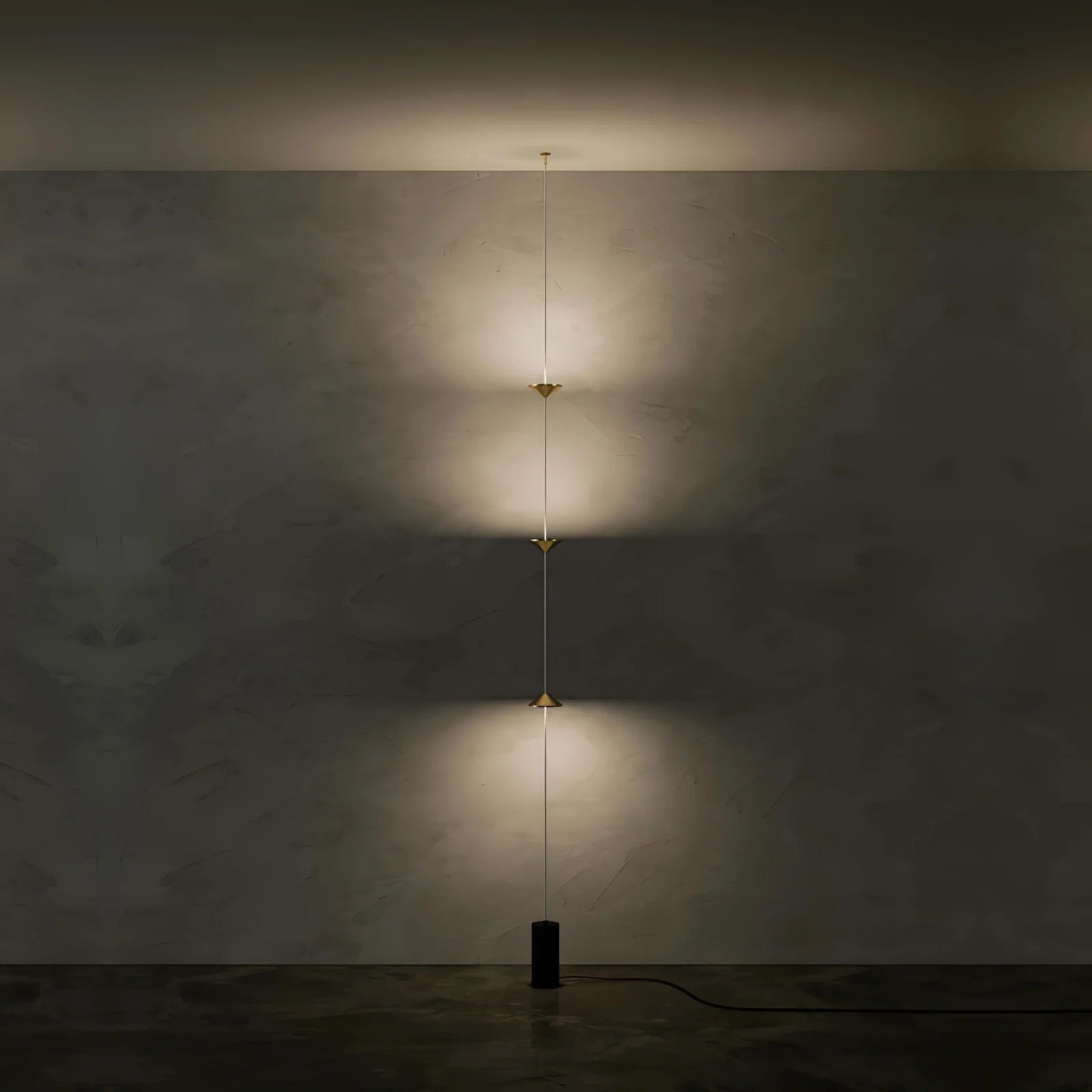 Lampadaire Design Colonne Multi-Têtes Or & Noir pour Salon & Bureau | COLONNE™