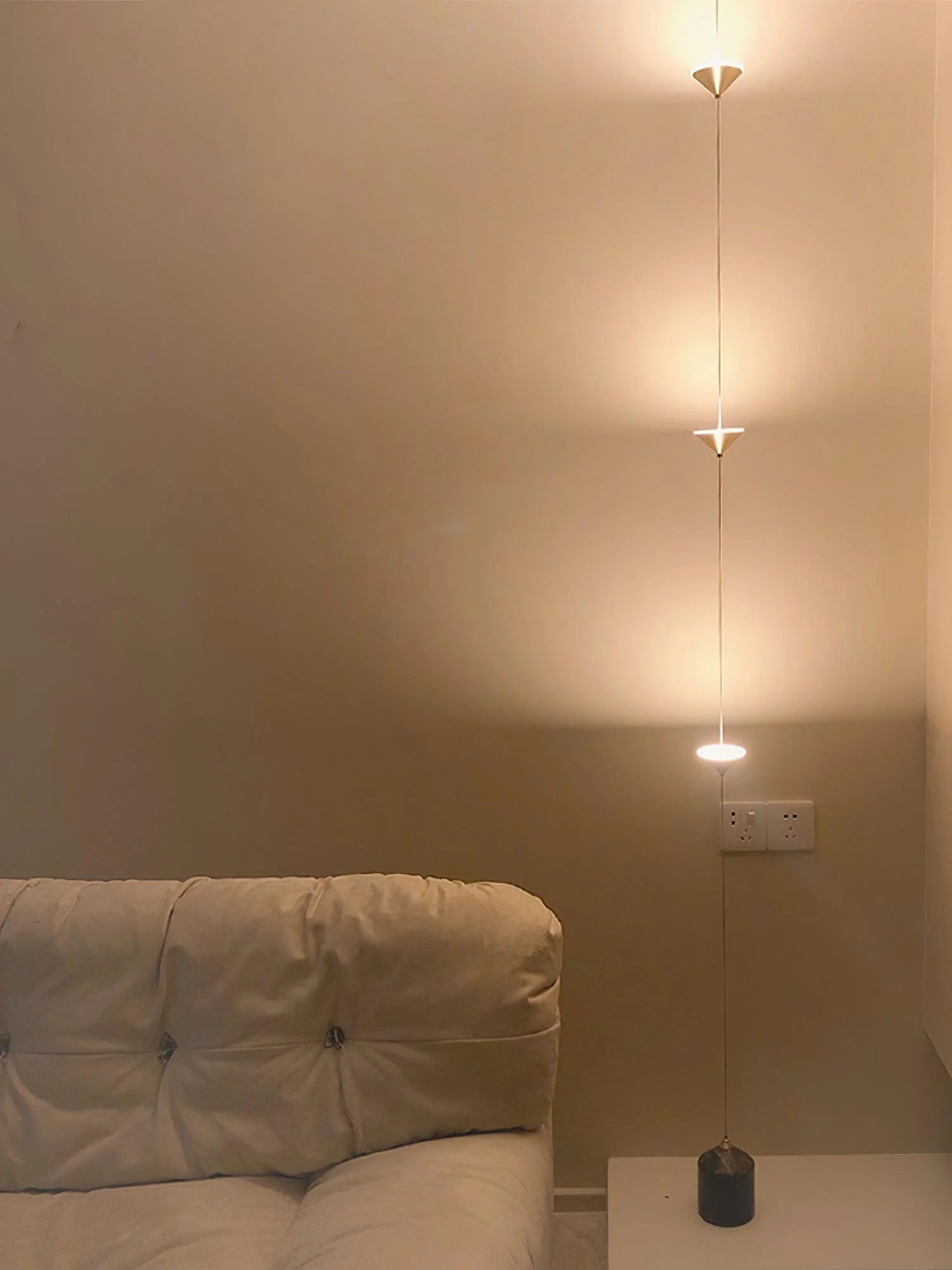 Lampadaire Design Colonne Multi-Têtes Or & Noir pour Salon & Bureau | COLONNE™