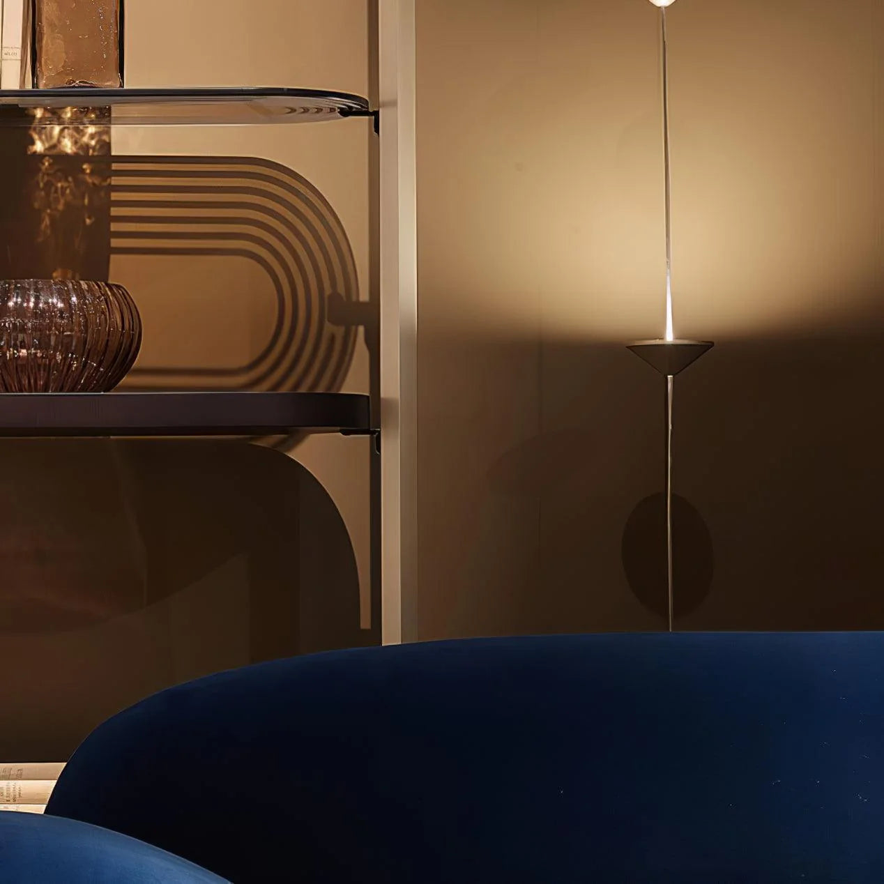 Lampadaire Design Colonne Multi-Têtes Or & Noir pour Salon & Bureau | COLONNE™