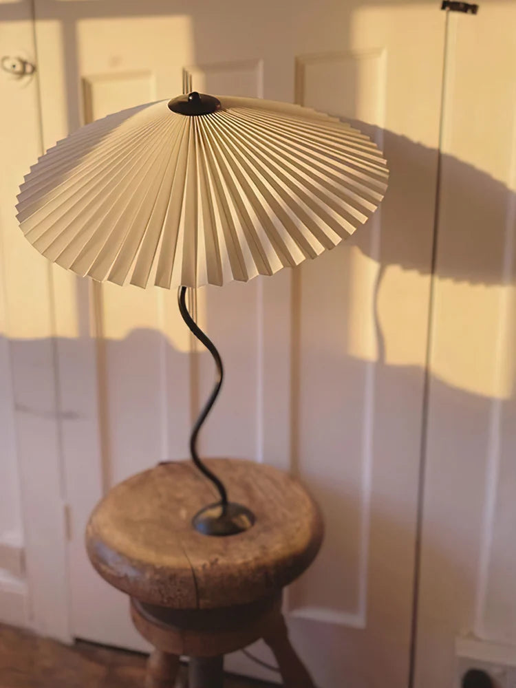 Lampe de Table Abat-jour Plissé & Pied Ondulé — Lampe Rétro Style Nordique | PLISSÉ™