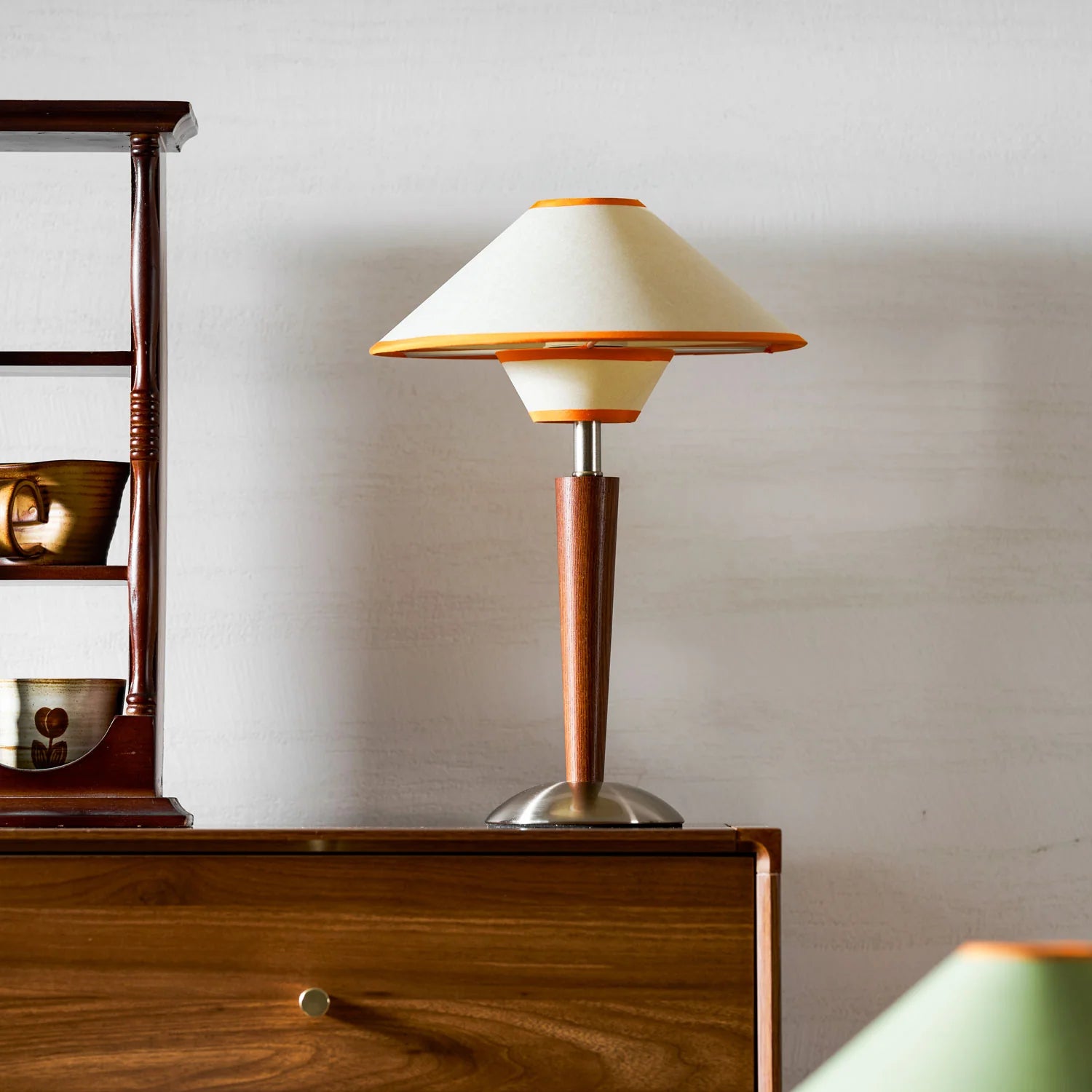 Lampe de Chevet Noyer Massif & Abat-jour Conique en Tissu | NOISETTE™