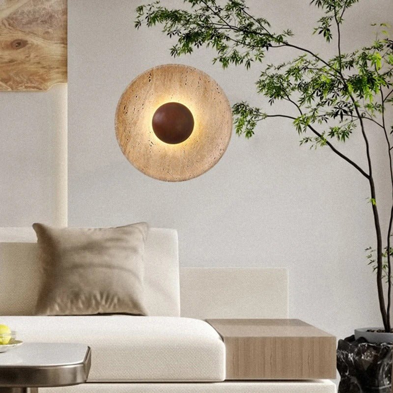 Applique Murale en Travertin et Bois Massif — Disque Lumineux Wabi-Sabi | TIVOLI™ - Lampes Design