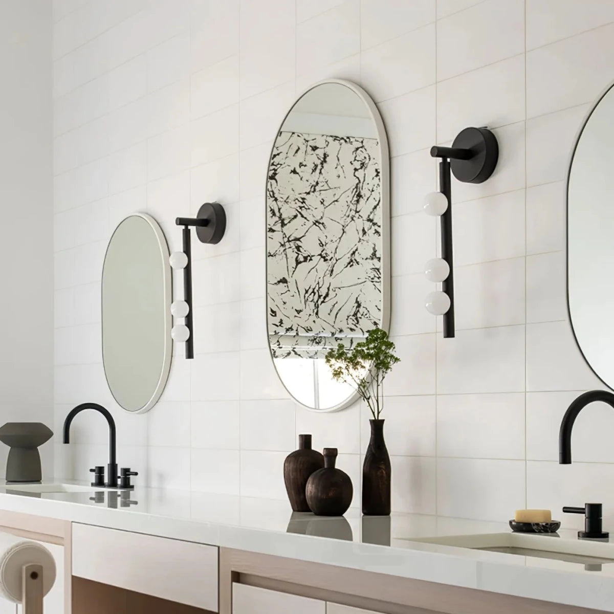 Applique Murale Miroir 3 Globes en Verre — Lampe Vanité Style Industriel Contemporain | COLLIER™ - Lampes Design