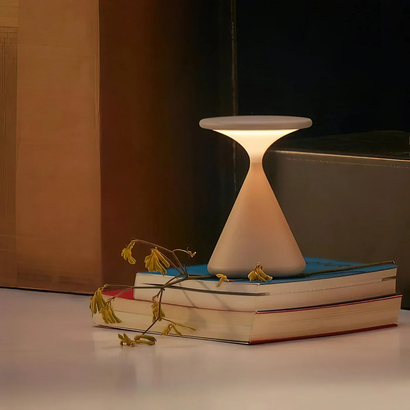 lampe de table sans fil Aurora en forme de sablier avec éclairage LED décoratif