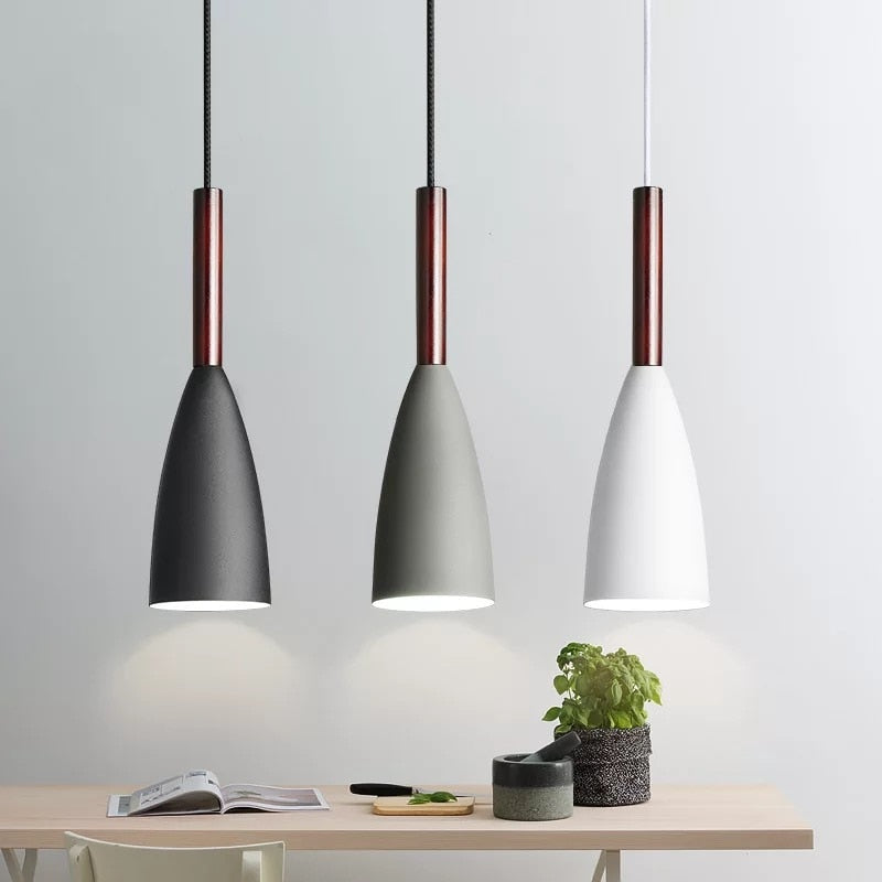 suspension danoise Frigga polyvalente au design nordique moderne et épuré