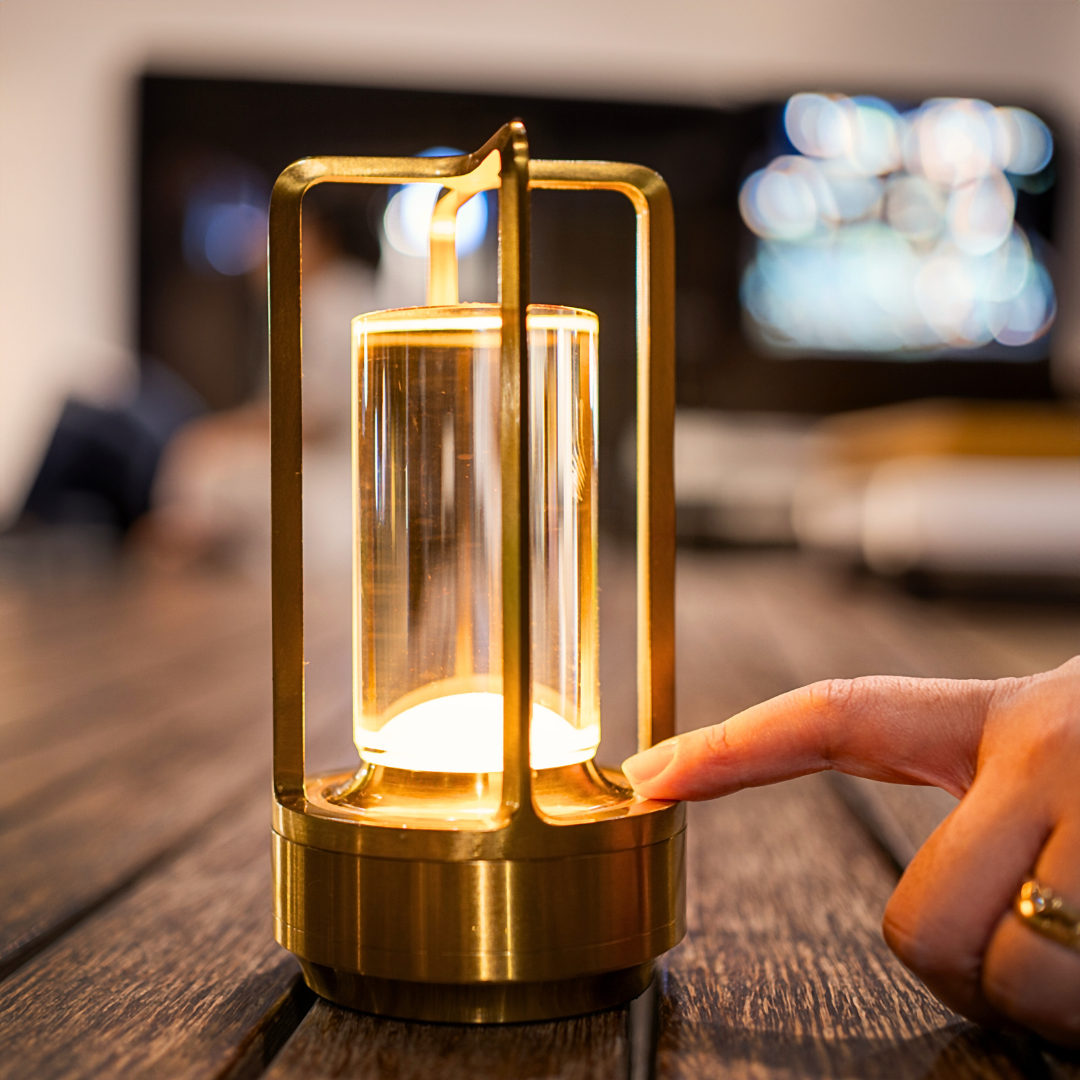 Christel | Petite lampe de table puissante