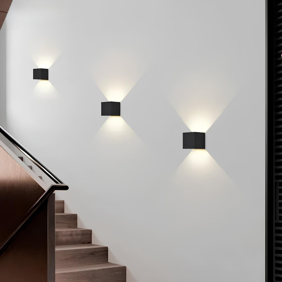 applique murale sans fil Luzy avec fixation magnétique et lumière LED pratique