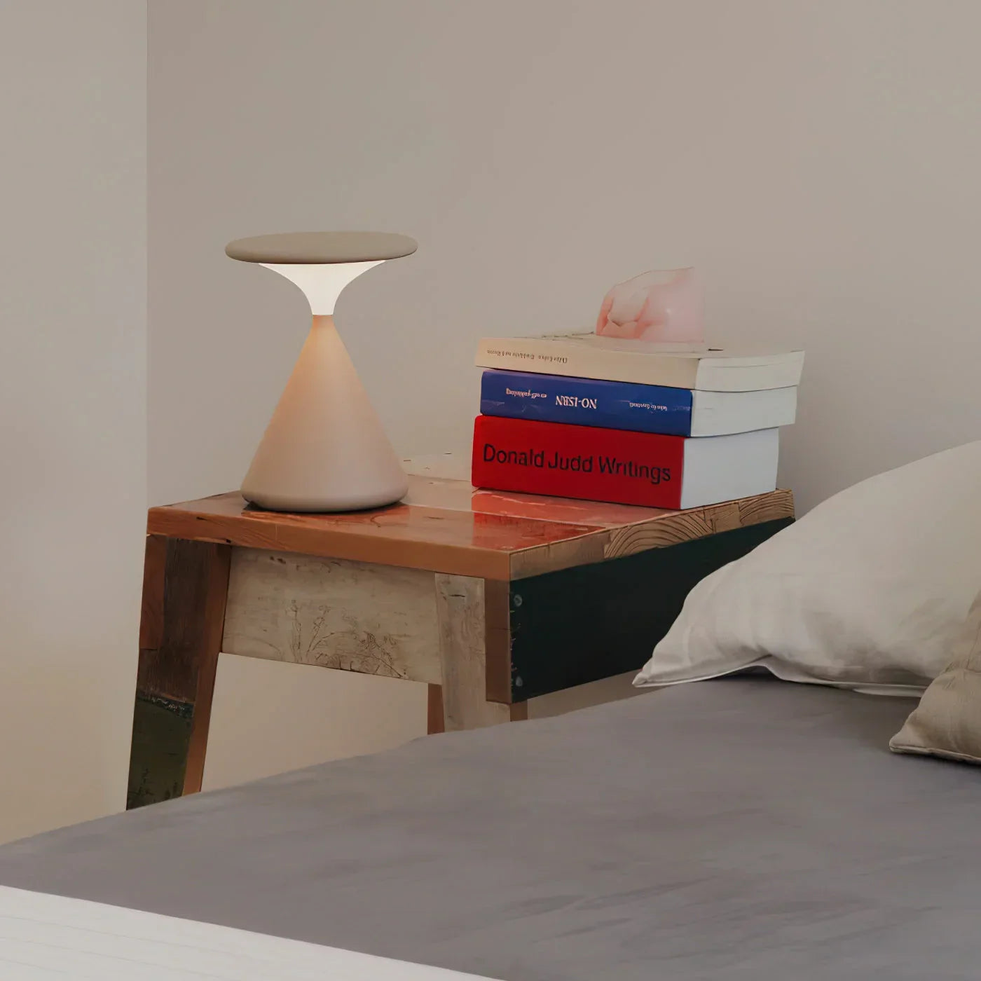 lampe de table sans fil Aurora en forme de sablier avec éclairage LED décoratif