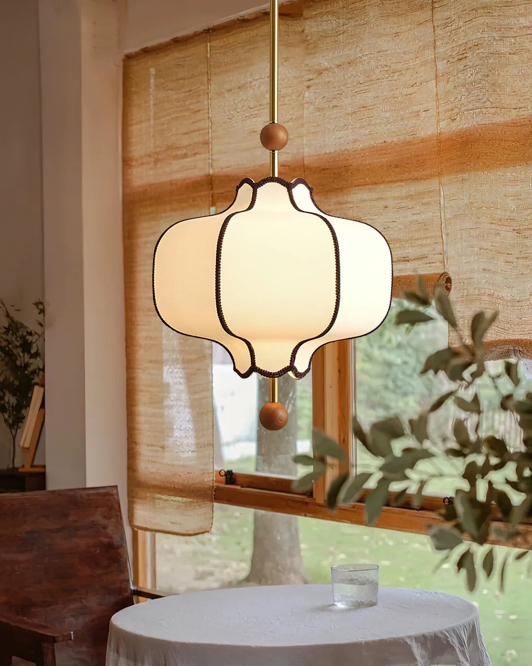 Suspension Lanterne en Tissu et Laiton — Lustre Vintage Style Japonais Chic | KOTO™