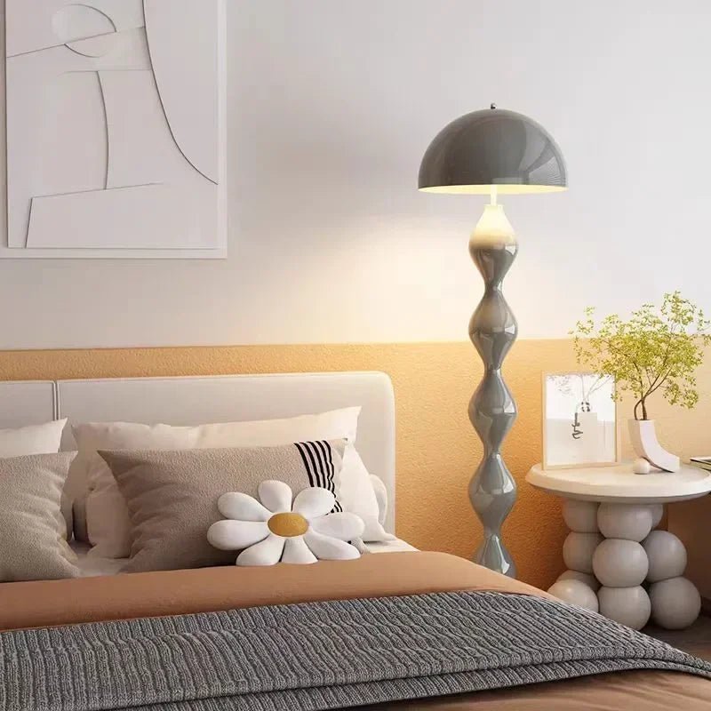 Lampadaire Design Sculptural avec Dôme Laqué pour Salon Moderne | DOMO™ - Lampes Design