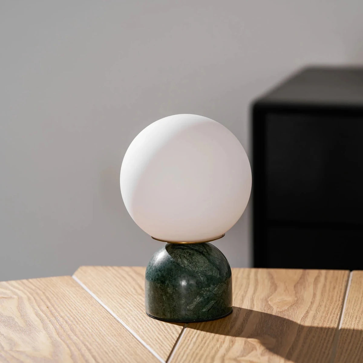 Lampe de Chevet Globe en Verre & Socle en Marbre | SATURNE™ - Lampes Design