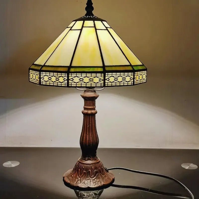 Lampe Tiffany Géométrique — Style Art Déco en Vitrail pour Bureau ou Salon | Artémis™ - Lampes Design